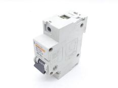 (5) SCHNEIDER ELECTRIC MG27164 CIRCUIT BREAKER