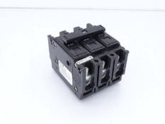 (2) EATON CORPORATION QC3040H CIRCUIT BREAKER