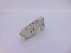 (10) SMC VVQ1000-P-1-C6 PNEUMATIC ACCESSORY
