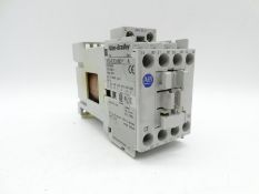 (2) ALLEN BRADLEY 700-CF310DJ SERIES A RELAY
