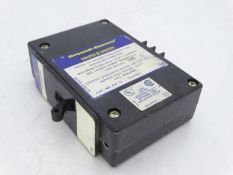 (2) SCHNEIDER ELECTRIC GA12 SENSOR