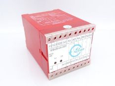 (2) SCHMERSAL SRB-ZB-QS-230V RELAY