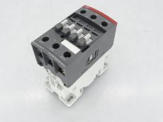 (5) ASEA BROWN BOVERI AF26-30-00-11 CONTACTOR