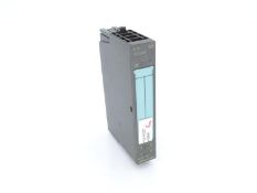 (2) SIEMENS 6ES7131-4BD00-0AB0 PLC MODULE