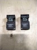 SCHMERSAL AZ 16 ZVRK LOT OF 2 Safety Interlock Switch, 230 VAC, 4 AMP