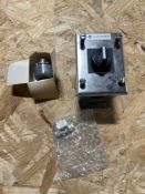 ALLEN BRADLEY 800H-R3HX4TL 3 Position Selector Switch