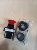 ALLEN BRADLEY 800H-FRXT6D4 2 Position Pushbutton