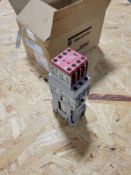 ALLEN BRADLEY 100S-C30DJ04C Contactor, 30A, 24DC (w/Diode), 3 Pole