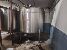 1,300 Gallon Stainless Steel Holding Tank