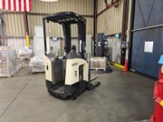 Crown RR5725-35 Standing Sideshifter Forklift