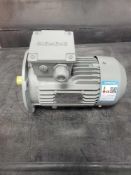 SIEMENS 1LE0003-0DV32-1FA4-Z Motor