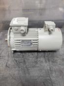 Siemens 1LE0001-0EB42-1FA4-Z Motor