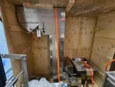 Z bucket conveyor with Dual Discharge and Vibratory Infeed Conveyor