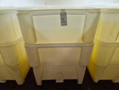 (5) Plastic Tubs
