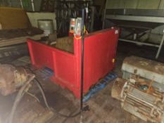 Pallet Lift