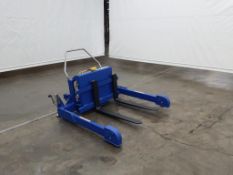 Vestil Manufacturing TMS-20-DC Tilt Master Straddle Pallet Lift
