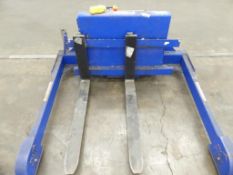 Vestil Manufacturing TMS-20-DC Tilt Master Straddle Pallet Lift