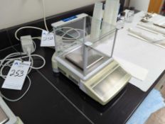 Mettler Toledo PG503-S Balance Scale