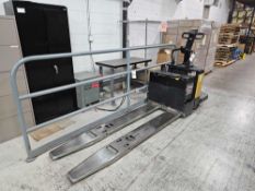 Crown 8000 Lb Motorized Pallet Jack