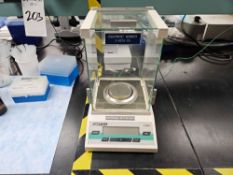 Acculab Precision Scale Model LA-110