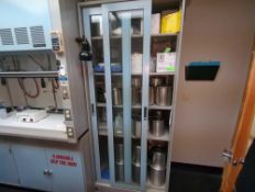 Lot of Miscellaneous Containers: Lab Equipment