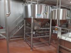 Comat FLOC30.2/B 3000 Liter Stainless Steel Conical Bottom Insulated Tank With Agitation