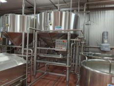 Comat FLOC30.2/B 3000 Liter Stainless Steel Conical Bottom Insulated Tank With Agitation