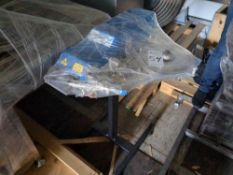 Comic Mini SM 35 A/5 Semi-Automatic Zipper Applicator