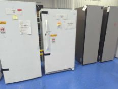 Frigidaire FFFU17M1QWB Refrigerator