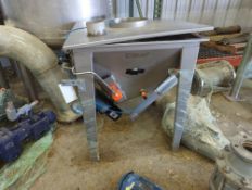 Flexicon Hopper