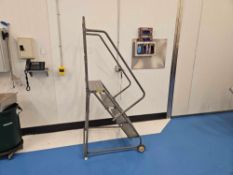 TriArc Rolling Platform Ladder