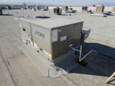 York ZQG04D4B1AA3A121A3 Forced Air Furnace with Cooling Unit