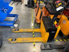 Global Industrial RA15W Electric Pallet Jack