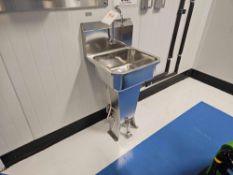 Stainless Steel SANI-LAV Foot Pedal Sink