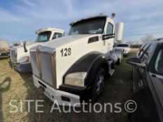 2016 Kenworth T880 T/A Daycab Truck Tractor