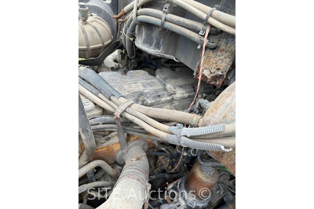 2005 Peterbilt 387 T/A Sleeper Truck Tractor - Image 15 of 25