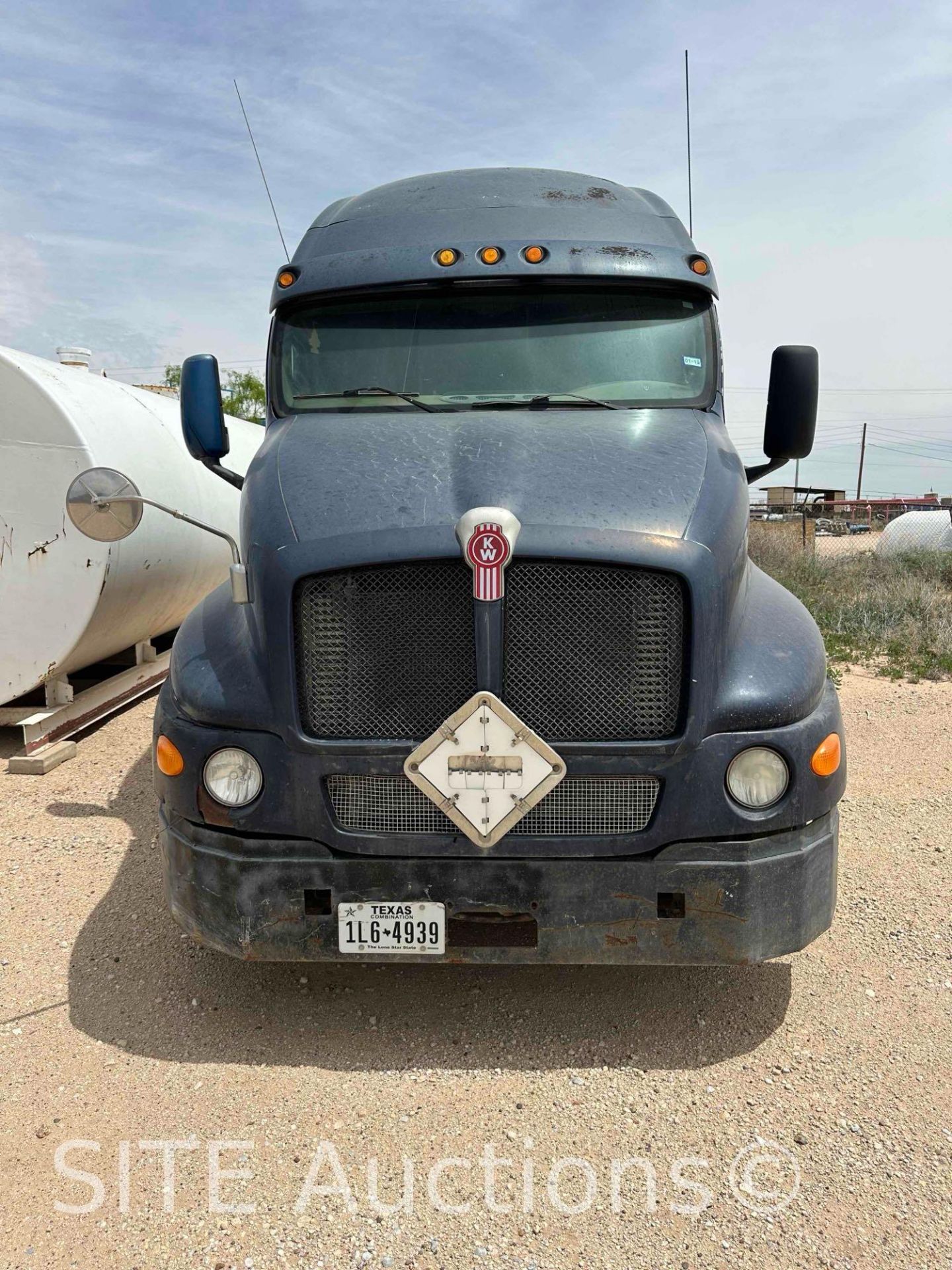 2006 Kenworth T2000 T/A Sleeper Truck Tractor - Image 2 of 23