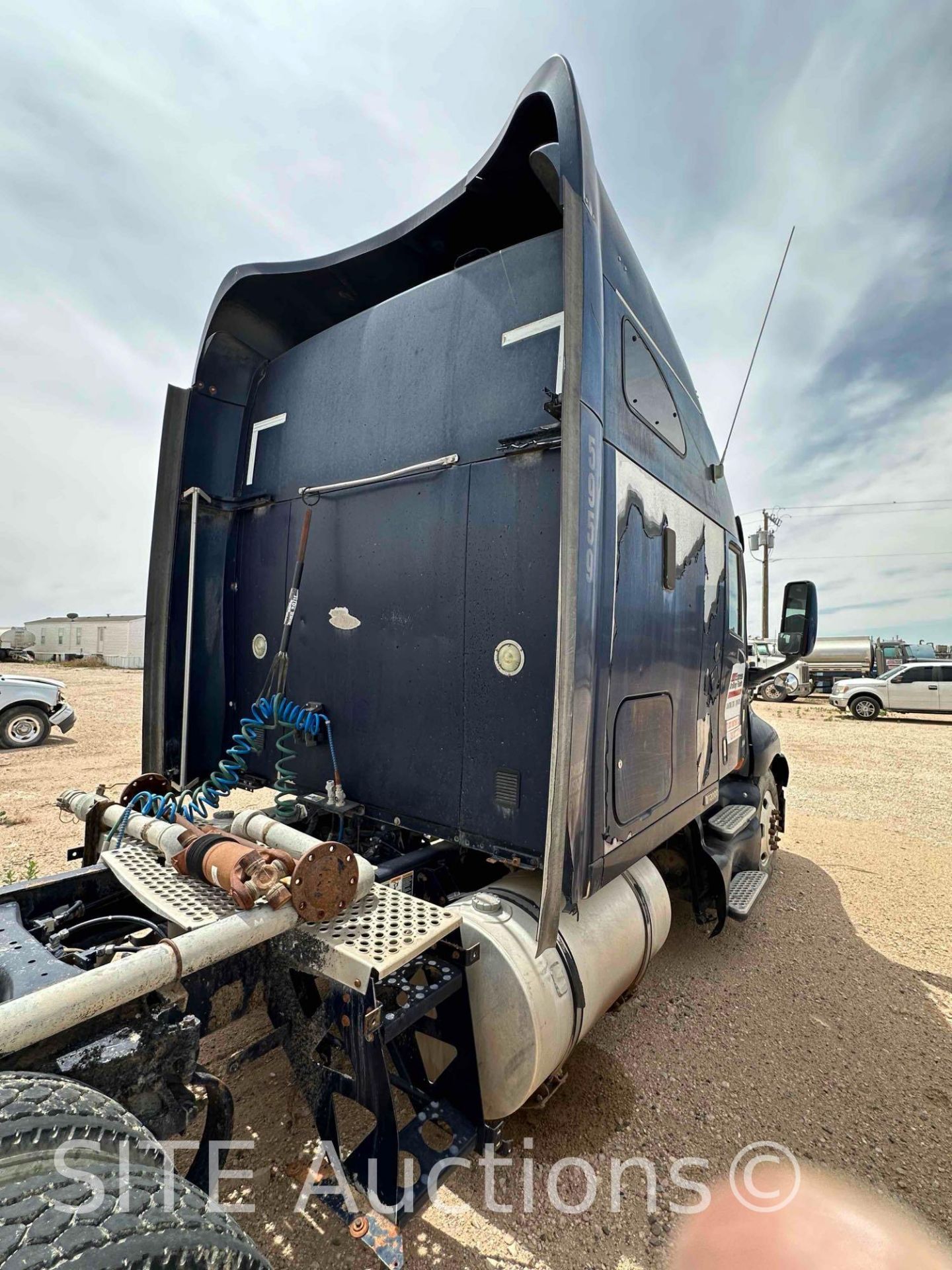2006 Kenworth T2000 T/A Sleeper Truck Tractor - Image 8 of 23