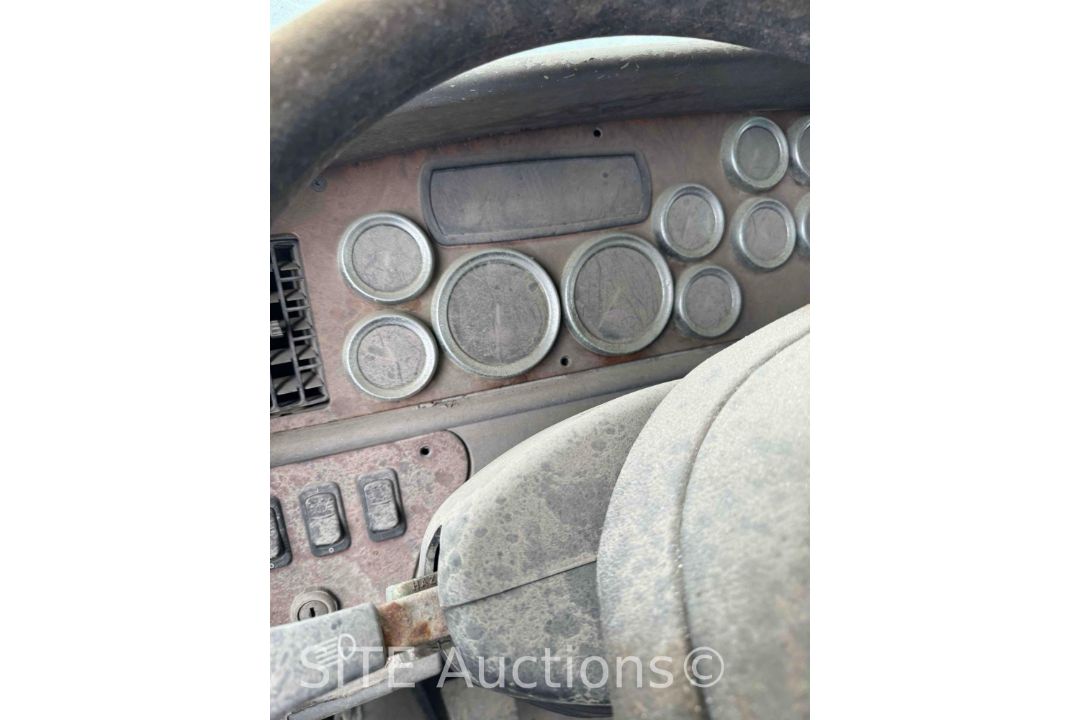 2005 Peterbilt 387 T/A Sleeper Truck Tractor - Image 24 of 25