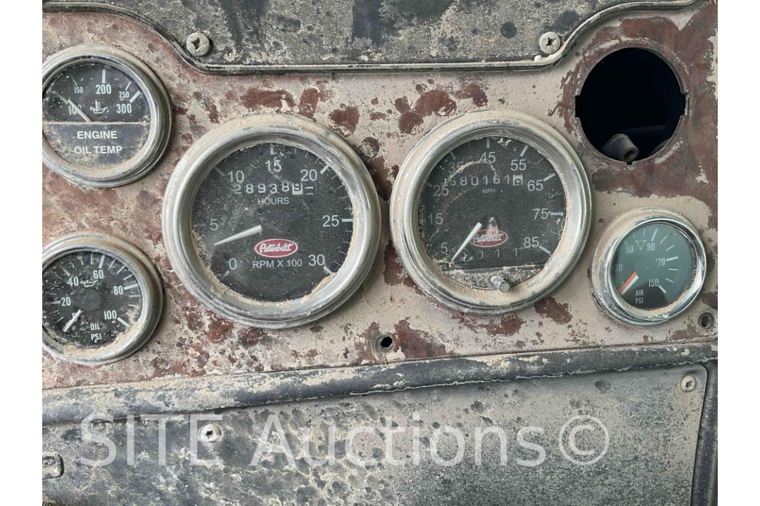 2004 Peterbilt 385 T/A Fuel Truck - Image 19 of 24