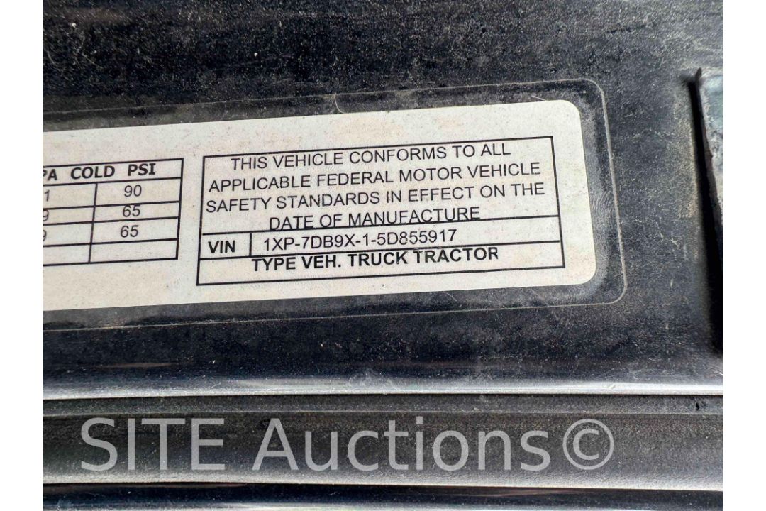 2005 Peterbilt 387 T/A Sleeper Truck Tractor - Image 19 of 25