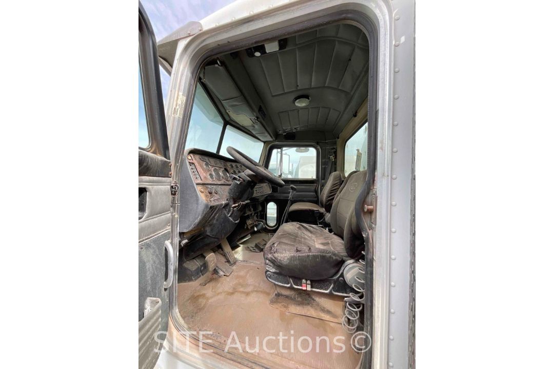 2004 Peterbilt 385 T/A Fuel Truck - Image 21 of 24