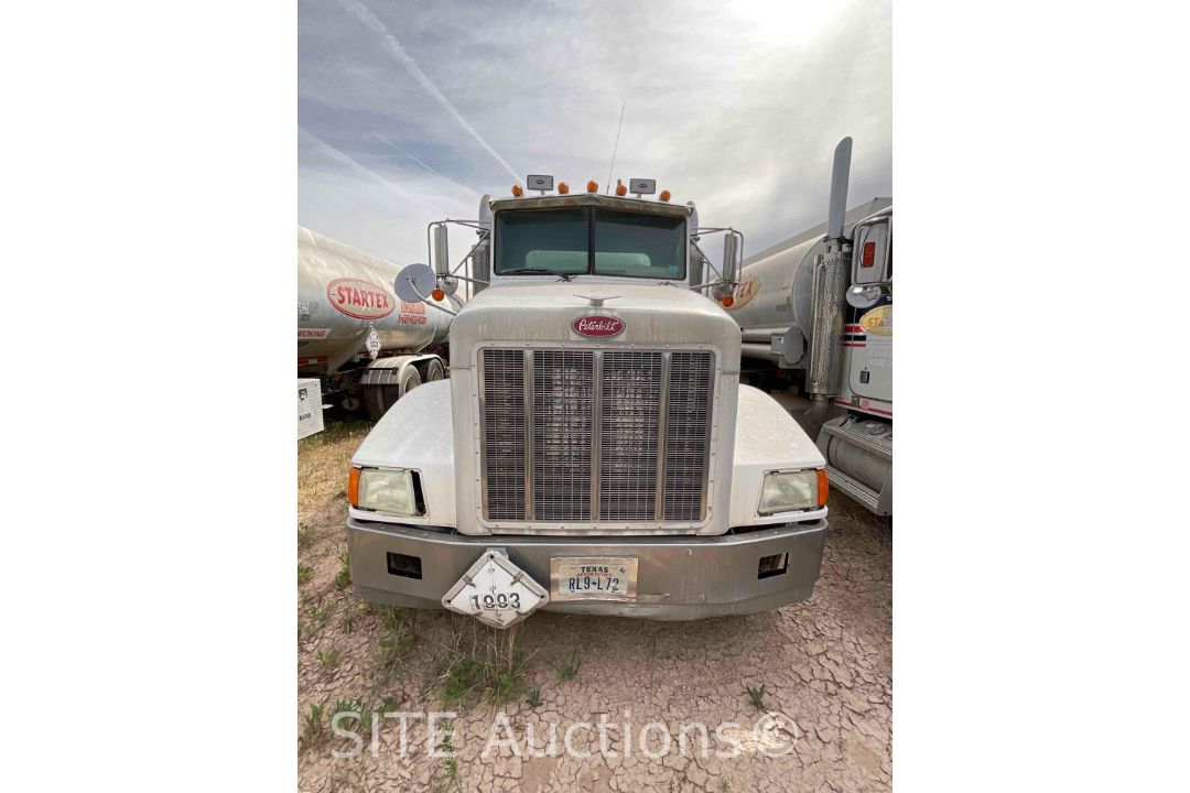 2004 Peterbilt 385 T/A Fuel Truck - Image 2 of 24