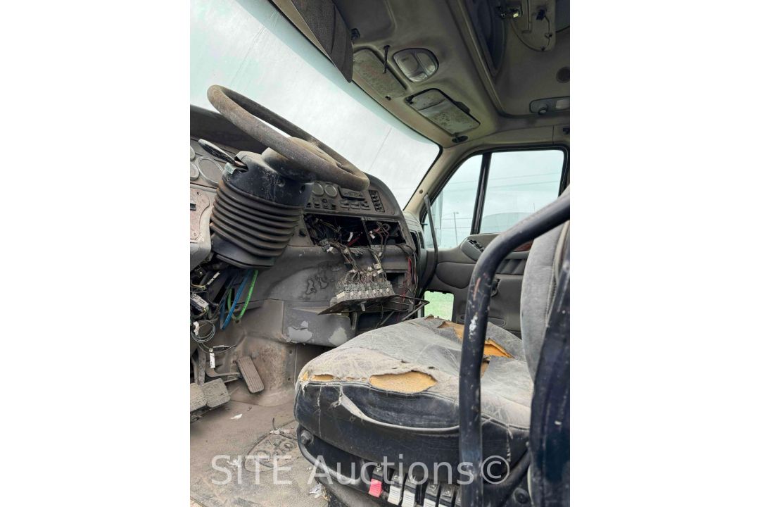 2005 Peterbilt 387 T/A Sleeper Truck Tractor - Image 21 of 25