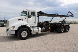 2014 Kenworth T440 T/A Roll Off Truck