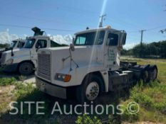 2000 Freightliner FLD T/A Daycab Truck Tractor