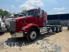 2009 Kenworth T800 Tri/A Daycab Truck Tractor