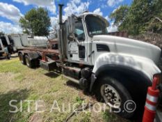 2004 Mack CV713 T/A Roll Off Truck