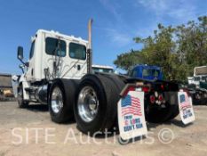 2011 Freightliner Cascadia T/A Daycab Truck Tractor