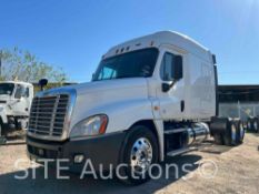 2015 Freightliner Cascadia T/A Sleeper Truck Tractor